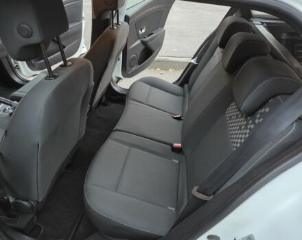 Белый Рено Меган, объемом двигателя 1.5 л и пробегом 226 тыс. км за 7300 $, фото 11 на Automoto.ua