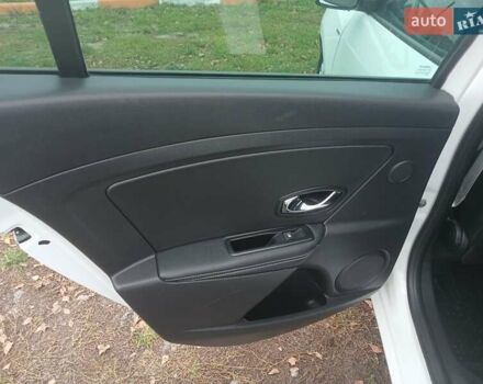 Белый Рено Меган, объемом двигателя 1.5 л и пробегом 241 тыс. км за 8599 $, фото 23 на Automoto.ua