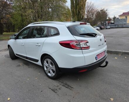 Белый Рено Меган, объемом двигателя 1.5 л и пробегом 226 тыс. км за 7300 $, фото 3 на Automoto.ua