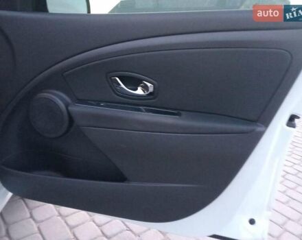 Белый Рено Меган, объемом двигателя 1.5 л и пробегом 315 тыс. км за 8990 $, фото 17 на Automoto.ua