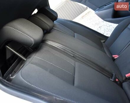 Белый Рено Меган, объемом двигателя 1.5 л и пробегом 232 тыс. км за 7800 $, фото 40 на Automoto.ua