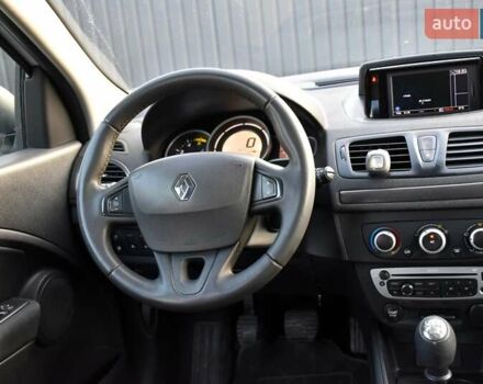 Белый Рено Меган, объемом двигателя 1.5 л и пробегом 232 тыс. км за 7800 $, фото 31 на Automoto.ua
