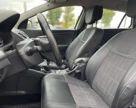 Рено Меган 2013 в Кривом Роге на Automoto.ua Белый Рено Меган, объемом двигателя 1.5 л и пробегом 148 тыс. км за 9100 $, фото 8 на Automoto.ua