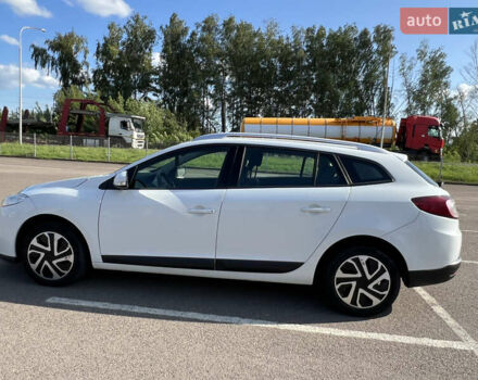 Белый Рено Меган, объемом двигателя 1.5 л и пробегом 250 тыс. км за 7600 $, фото 7 на Automoto.ua