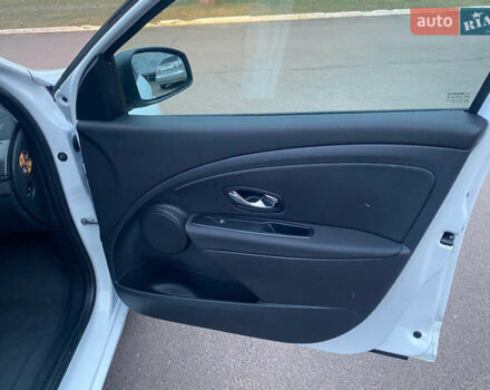 Белый Рено Меган, объемом двигателя 1.2 л и пробегом 146 тыс. км за 6600 $, фото 50 на Automoto.ua