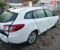 Белый Рено Меган, объемом двигателя 1.46 л и пробегом 267 тыс. км за 2600 $, фото 2 на Automoto.ua