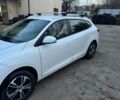 Белый Рено Меган, объемом двигателя 1.5 л и пробегом 300 тыс. км за 7999 $, фото 4 на Automoto.ua