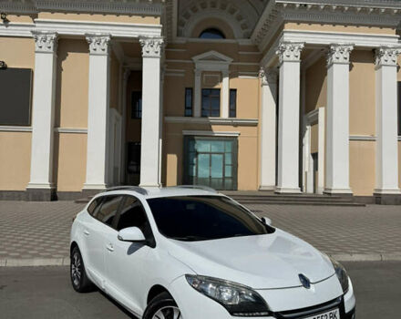 Белый Рено Меган, объемом двигателя 1.5 л и пробегом 234 тыс. км за 7600 $, фото 2 на Automoto.ua