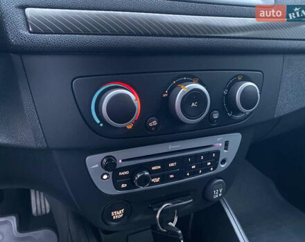 Белый Рено Меган, объемом двигателя 1.2 л и пробегом 146 тыс. км за 6600 $, фото 28 на Automoto.ua