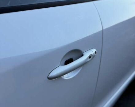 Белый Рено Меган, объемом двигателя 1.5 л и пробегом 236 тыс. км за 9700 $, фото 19 на Automoto.ua