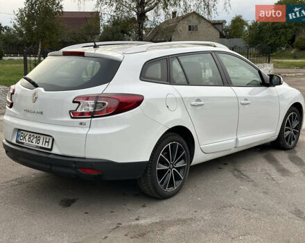 Рено Меган 2013 у Рівному на Automoto.ua Білий Рено Меган, об'ємом двигуна 1.6 л та пробігом 240 тис. км за 7950 $, фото 9 на Automoto.ua