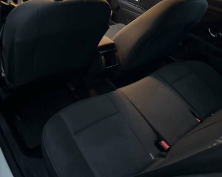 Белый Рено Меган, объемом двигателя 1.46 л и пробегом 300 тыс. км за 8300 $, фото 17 на Automoto.ua