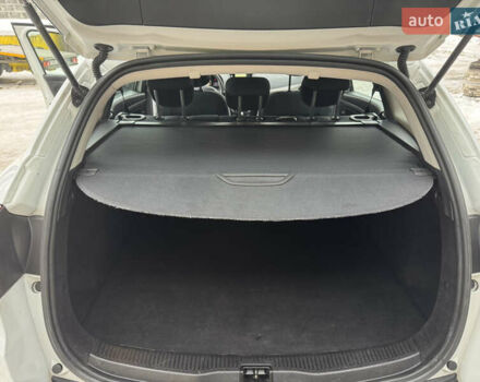 Белый Рено Меган, объемом двигателя 1.5 л и пробегом 230 тыс. км за 7350 $, фото 28 на Automoto.ua