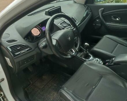 Рено Меган 2013 в Буче на Automoto.ua Белый Рено Меган, объемом двигателя 1.46 л и пробегом 270 тыс. км за 7000 $, фото 5 на Automoto.ua