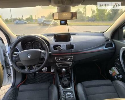 Белый Рено Меган, объемом двигателя 1.5 л и пробегом 296 тыс. км за 7900 $, фото 10 на Automoto.ua