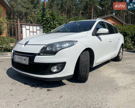 Белый Рено Меган, объемом двигателя 1.5 л и пробегом 184 тыс. км за 7750 $, фото 2 на Automoto.ua