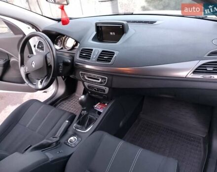 Белый Рено Меган, объемом двигателя 1.5 л и пробегом 289 тыс. км за 9200 $, фото 12 на Automoto.ua