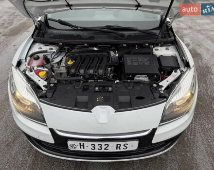 Белый Рено Меган, объемом двигателя 1.6 л и пробегом 153 тыс. км за 9300 $, фото 33 на Automoto.ua
