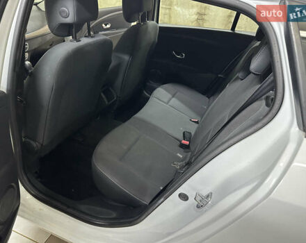 Білий Рено Меган, об'ємом двигуна 1.46 л та пробігом 238 тис. км за 8350 $, фото 11 на Automoto.ua
