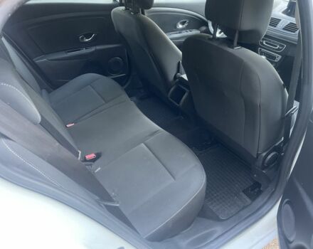 Белый Рено Меган, объемом двигателя 1.5 л и пробегом 190 тыс. км за 4500 $, фото 10 на Automoto.ua
