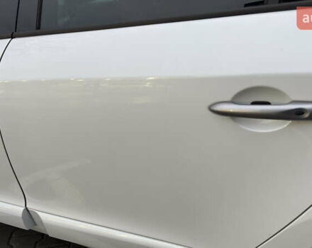 Белый Рено Меган, объемом двигателя 1.5 л и пробегом 241 тыс. км за 10200 $, фото 25 на Automoto.ua