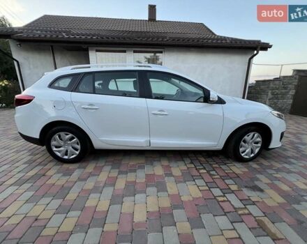 Белый Рено Меган, объемом двигателя 1.46 л и пробегом 185 тыс. км за 8900 $, фото 3 на Automoto.ua