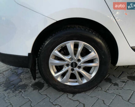 Белый Рено Меган, объемом двигателя 1.46 л и пробегом 270 тыс. км за 6850 $, фото 9 на Automoto.ua