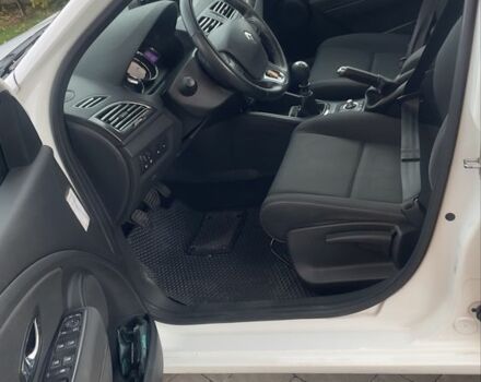 Рено Меган 2013 в Локачи на Automoto.ua Белый Рено Меган, объемом двигателя 1.5 л и пробегом 290 тыс. км за 7500 $, фото 8 на Automoto.ua