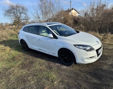 Белый Рено Меган, объемом двигателя 1.5 л и пробегом 260 тыс. км за 4800 $, фото 2 на Automoto.ua