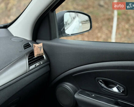 Білий Рено Меган, об'ємом двигуна 1.46 л та пробігом 245 тис. км за 8500 $, фото 14 на Automoto.ua