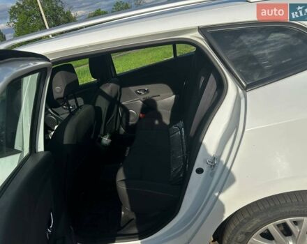 Белый Рено Меган, объемом двигателя 1.2 л и пробегом 213 тыс. км за 7099 $, фото 7 на Automoto.ua