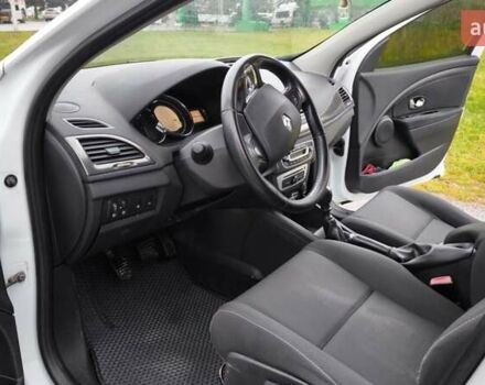 Белый Рено Меган, объемом двигателя 1.46 л и пробегом 225 тыс. км за 8500 $, фото 8 на Automoto.ua