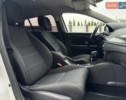 Білий Рено Меган, об'ємом двигуна 1.46 л та пробігом 245 тис. км за 8500 $, фото 18 на Automoto.ua