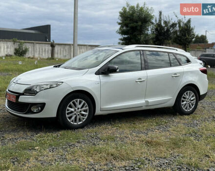 Белый Рено Меган, объемом двигателя 1.5 л и пробегом 225 тыс. км за 8900 $, фото 5 на Automoto.ua