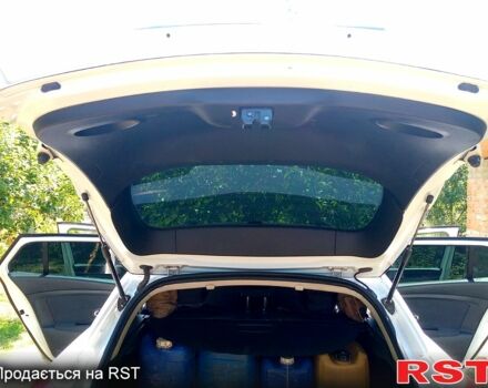 Белый Рено Меган, объемом двигателя 1.5 л и пробегом 342 тыс. км за 7500 $, фото 7 на Automoto.ua