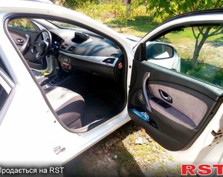 Белый Рено Меган, объемом двигателя 1.5 л и пробегом 342 тыс. км за 7500 $, фото 6 на Automoto.ua