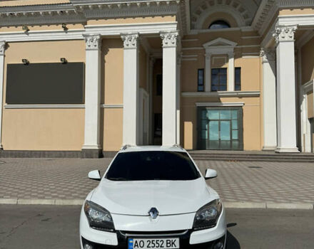 Белый Рено Меган, объемом двигателя 1.5 л и пробегом 234 тыс. км за 7600 $, фото 3 на Automoto.ua