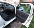 Белый Рено Меган, объемом двигателя 1.5 л и пробегом 289 тыс. км за 9200 $, фото 11 на Automoto.ua