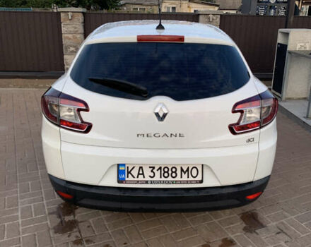 Белый Рено Меган, объемом двигателя 1.46 л и пробегом 247 тыс. км за 8000 $, фото 1 на Automoto.ua