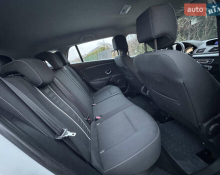 Білий Рено Меган, об'ємом двигуна 1.6 л та пробігом 227 тис. км за 7999 $, фото 34 на Automoto.ua