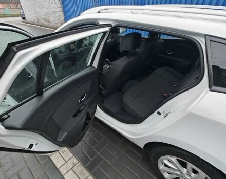 Белый Рено Меган, объемом двигателя 1.5 л и пробегом 131 тыс. км за 9300 $, фото 12 на Automoto.ua