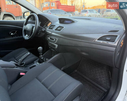 Белый Рено Меган, объемом двигателя 1.5 л и пробегом 265 тыс. км за 8550 $, фото 47 на Automoto.ua