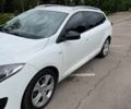 Белый Рено Меган, объемом двигателя 1.5 л и пробегом 235 тыс. км за 9300 $, фото 1 на Automoto.ua