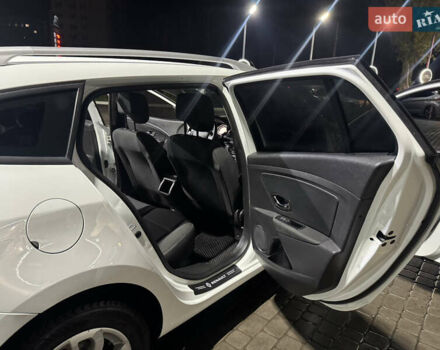 Білий Рено Меган, об'ємом двигуна 1.46 л та пробігом 242 тис. км за 9600 $, фото 14 на Automoto.ua