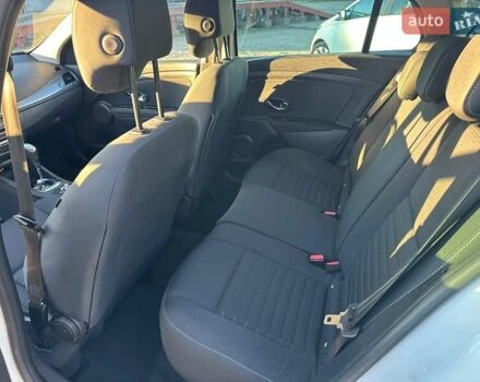 Рено Меган 2014 в Нововолынск на Automoto.ua Белый Рено Меган, объемом двигателя 1.5 л и пробегом 244 тыс. км за 9700 $, фото 10 на Automoto.ua