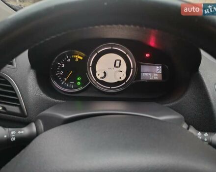 Белый Рено Меган, объемом двигателя 1.5 л и пробегом 296 тыс. км за 8000 $, фото 9 на Automoto.ua