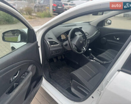 Белый Рено Меган, объемом двигателя 1.5 л и пробегом 280 тыс. км за 7750 $, фото 13 на Automoto.ua