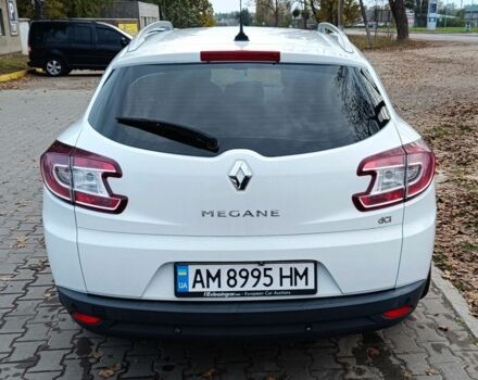 Белый Рено Меган, объемом двигателя 1.5 л и пробегом 300 тыс. км за 8700 $, фото 3 на Automoto.ua