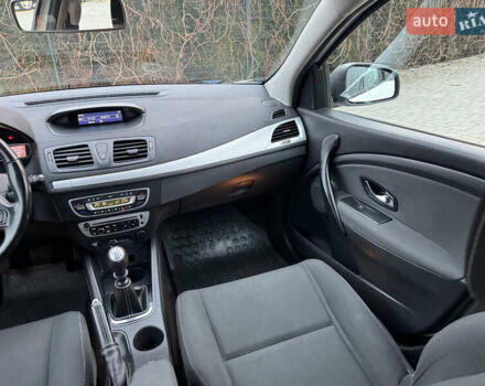 Білий Рено Меган, об'ємом двигуна 1.6 л та пробігом 227 тис. км за 7999 $, фото 33 на Automoto.ua