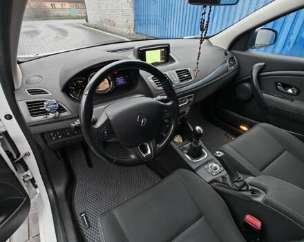 Белый Рено Меган, объемом двигателя 1.5 л и пробегом 131 тыс. км за 9300 $, фото 10 на Automoto.ua